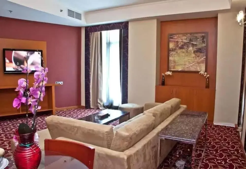 Ramee Rose Hotel Dubai 4*,