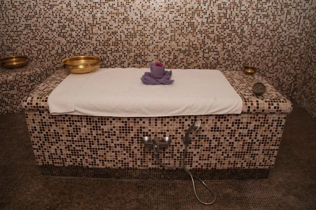 Ramee Rose Hotel Dubai 4*,