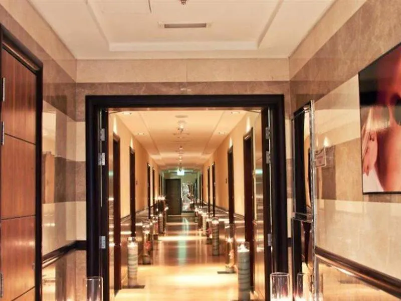 Ramee Rose Hotel Dubai 4*,